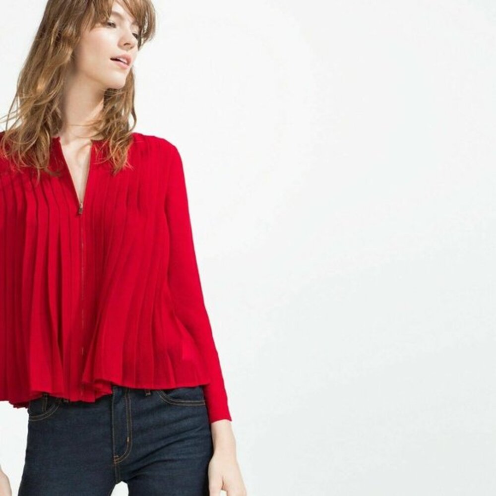 Zara Women FINE PLEATED BLOUSE - Picture 3 of 8